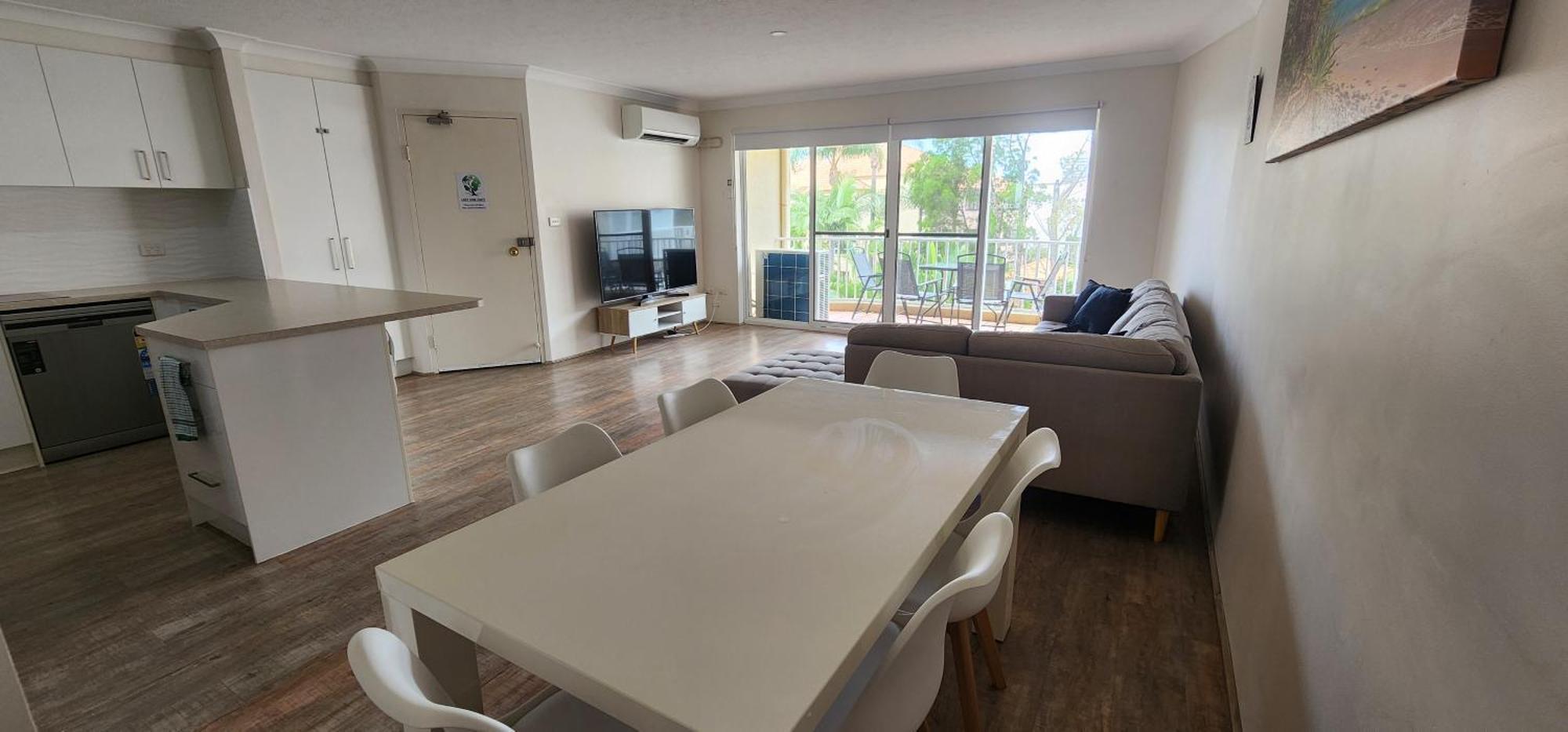 Aparthotel Bayview Waters 3*